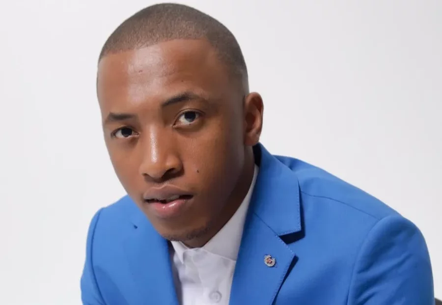 Dumi Mkokstad